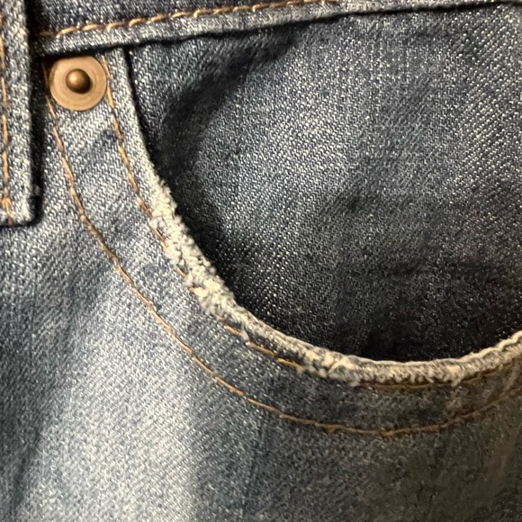 FINS - Picture 5 of 9